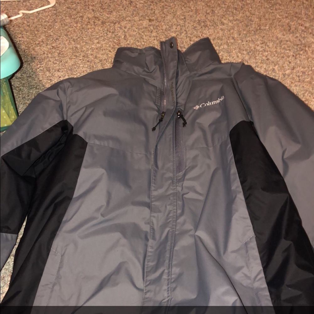Men’s Columbia coat has the sip in jacket that zips into the coat